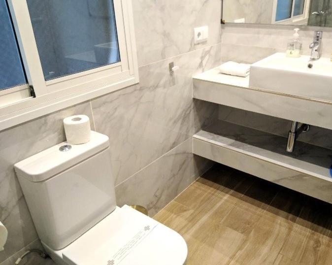Aparteasy - Family Sant Antoni Apt. برشلونة المظهر الخارجي الصورة