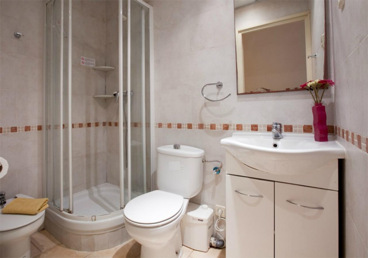 Aparteasy - Family Sant Antoni Apt. برشلونة المظهر الخارجي الصورة